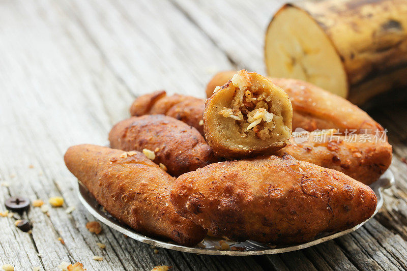 在斋月期间制作的乌纳卡亚/喀拉拉邦马拉巴尔小吃，选择性专注